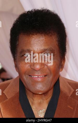 La légende du pays Charley Pride est décédée le samedi 12 décembre 2020, à Dallas, Texas, de complications de Covid-19 à l'âge de 86 ans. 27 octobre 2013 Nashville, TN. Cérémonie du médaillon Charley Pride au Country Music Hall of Fame Banque D'Images