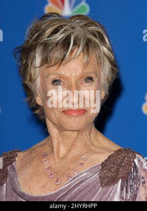 Cloris Leachman, actrice de scène et d'écran, plus connue pour son rôle au Mary Tyler Moore Show, est décédée à l'âge de 94 ans de causes naturelles chez elle à Encinitas, en Californie. 27 août 2006 Los Angeles, ca. Cloris Leachman 58th Prix d'EMMY annuels Primetime au Shrine Auditorium Banque D'Images