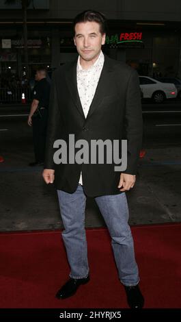 William Baldwin lors de la première mondiale de « Formand Sarah Marshall » au Grauman's Chinese Theatre de Los Angeles. Banque D'Images