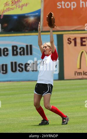 Carrie Underwood au concours de softball City of Hope Celebrity au Greer Stadium de Nashville, Tennessee. Banque D'Images