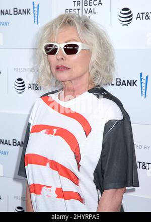 Debbie Harry participe au Festival du film Tribeca 2021 'Blondie: Vivir en la Habana' qui s'est tenu à la batterie le 16 juin 2021 à New York Banque D'Images