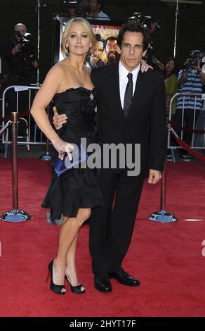 Christine Taylor et Ben Stiller à la première de 'Tropic Thunder' à Los Angeles, qui s'est tenue au Mann Village Theatre à Westwood, en Californie. Banque D'Images