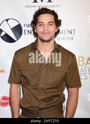 James Lastovic à la première mondiale 13th du Festival international de Burbank, « Tha Game's appeln Murder », qui s'est tenue à l'AMC Burbank 16 le 10 septembre 2021 à Burbank, en Californie. Banque D'Images