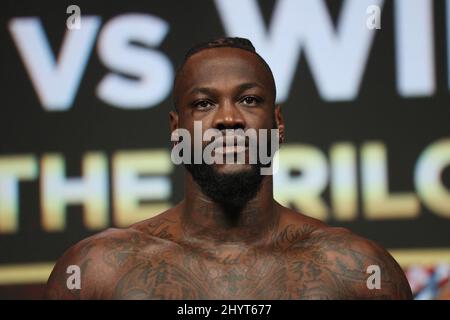 Deontay Wilder III à l'épreuve du championnat du monde de poids lourd Tyson Fury contre Deontay Wilder III à l'arène MGM Grand Garden le 8 octobre 2021 à Las Vegas, Nevada. Banque D'Images