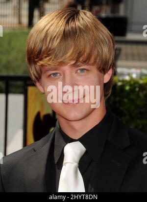 Jason Earles arrive au Primetime Creative Arts Emmy Awards 60th qui s'est tenu au Nokia Theatre, Los Angeles. Banque D'Images
