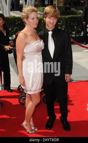 Jason Earles arrive au Primetime Creative Arts Emmy Awards 60th qui s'est tenu au Nokia Theatre, Los Angeles. Banque D'Images