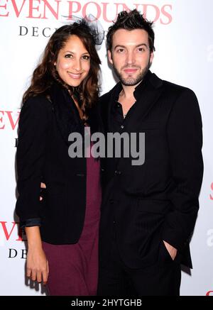 Christel Khalil et Stephen Hensley à la première de sept livres à Los Angeles au Mann Village Theatre, Westwood, Los Angeles, CA. Banque D'Images