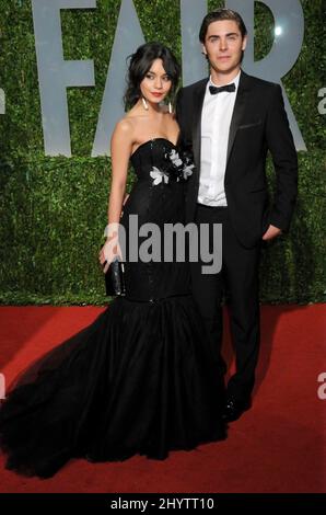 Vanessa Hudgens et Zac Efron à la Vanity Fair Oscar Party 2009 qui s'est tenue à l'hôtel Sunset Tower à West Hollywood Banque D'Images
