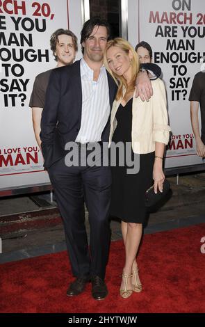 Jon Hamm et Jennifer Westfeldt assistent à la première de 'I Love You, Man' qui s'est tenue au Mann's Village Theatre à Westwood, Los Angeles. Banque D'Images