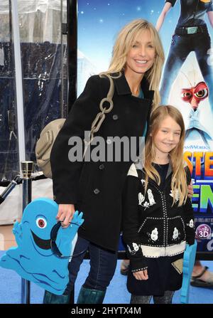 Heather Thomas et sa fille India à The 'Monsters vs. Première d'Aliens à Los Angeles à l'amphithéâtre Gibson Banque D'Images