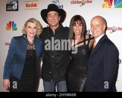 Joan Rivers, Clint Black, Melissa Rivers et Scott Hamilton à la finale de la saison en direct « The Celebrity Apprentice » tenue au Museum of Natural History, New York Banque D'Images