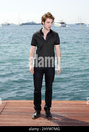 Robert Pattinson à un photocall pour la Nouvelle Lune qui s'est tenu au Majestic Beach Pier de la Croisette pendant le Festival International du film de Cannes 62nd. Banque D'Images