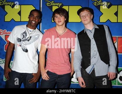 Daniel Curtis Lee, Hutch Dano et Adam Hicks du groupe de télévision Disney et ABC accueillent le « Dang Summer Press Junket » au bâtiment ABC Riverside à Burbank, aux États-Unis Banque D'Images