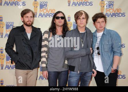 Kings of Leon arrivant pour les MTV Movie Awards 2009 à l'amphithéâtre Gibson, Universal City, Los Angeles. Banque D'Images