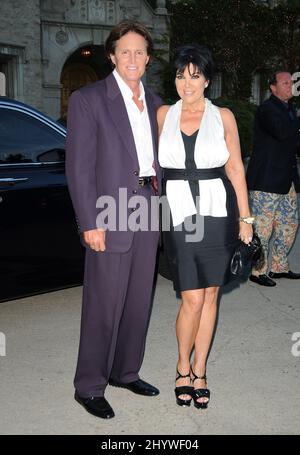 Bruce Jenner et Kris Jenner à l'Aces & Angels Celebrity Poker Party au Playboy Mansion le 11 juillet 2009 à Beverly Hills, Californie. Banque D'Images