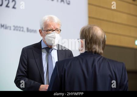 De gauche à droite Reinhard RAUBALL, Dr. Rainer KOCH, 1st vice-président du DFB, 44th Bundestag du DFB ordinaire le 11th mars 2022 à Bonn/ Allemagne. Banque D'Images