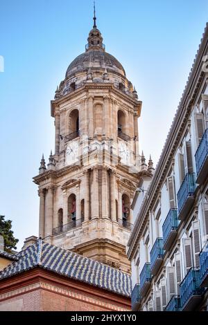 Cathédrale de la tour de Malaga, attraction touristique emblématique dans la ville de Malaga, au sud de l'Espagne, Andalousie Banque D'Images