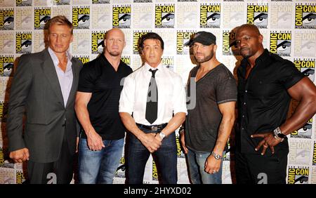 Dolph Lundgren, Steve Austin, Sylvester Stallone, Randy Couture et Terry Crews à la première journée du Comic con International 2010, qui s'est tenue au San Diego Convention Center, Californie. Banque D'Images