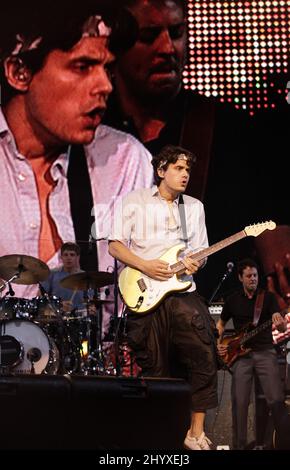 John Mayer fait le tour d'été 2010 avec le train qui s'est tenu au Bethel Woods Center for the Arts de New York, États-Unis Banque D'Images