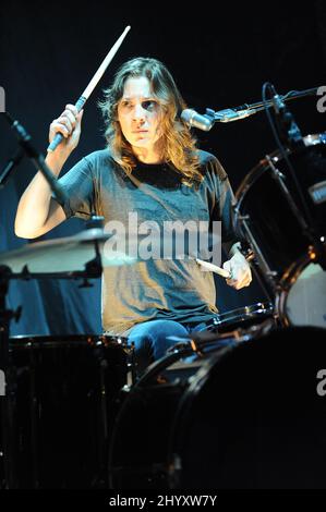 OLeah Shapiro du Black Rebel Motorcycle Club en concert au Raleigh Boutique Amphitheater Banque D'Images