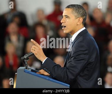 LE président AMÉRICAIN Barack Obama discute de l'économie au Forsyth Community College de Winston-Salem, en Caroline du Nord Banque D'Images