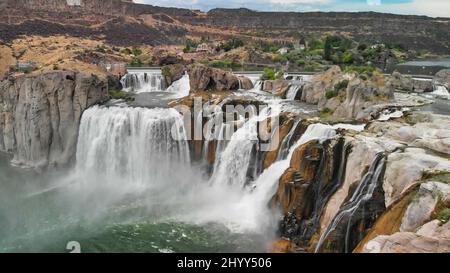 Vue aérienne spectaculaire de Shoshone Falls ou Niagara de l'Ouest avec Snake River, New York, USA Banque D'Images