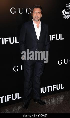 Javier Bardem à la première 'Biutiful', qui s'est tenue au DGA Theatre, Los Angeles. Banque D'Images