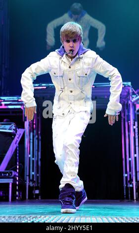 Justin Bieber se produit en direct au Greensboro Coliseum, Greensboro, Caroline du Nord. Banque D'Images