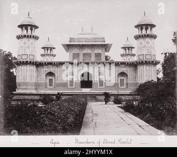 Agra, Mausolem d'Etsmad Dowlat. Samuel Bourne (Angleterre, 1834-1912, Inde active, 1863-1870). Angleterre, fin 1860s. Photographies. Imprimé argent en couleur albumine Banque D'Images