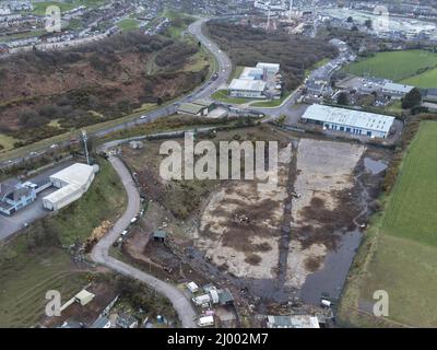 Cork, Irlande, 15th mars 2022. Le Yard d'Ellis sera rezoné pour le logement à Ballyvolane, Cork, Irlande. VEUILLEZ NE PAS AJOUTER MON NOM AUX CRÉDITS POUR CES PHOTOS, LE CAS ÉCHÉANT. Photo aérienne du site proposé pour le rezonage dans la région de Ballyvolane. Le conseil municipal de Cork doit voter ce soir pour savoir si le triage d'Ellis à Spring Lane doit être rezoné pour le logement comme prévu dans le programme d'hébergement des voyageurs pour 2019-2024. La remise en place a reçu de fortes objections de la part des résidents et de certains conseillers locaux depuis plusieurs années, citant que le site est dangereux pour le RE actuel Banque D'Images