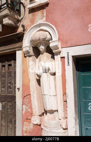 Sculpture de l'homme turbanni dans le bâtiment Campo dei Mori Cannaregio Venise Vénétie Italie Banque D'Images