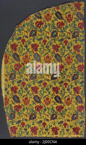 Fragment textile d'un chasuble. Italie, mi-16th siècle. Textiles; fragments. Velours (ciselé) coupé, non coupé et vidé en soie avec motif de trame supplémentaire en bande métallique Banque D'Images