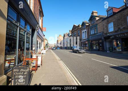 Boutiques dans la ville de Matlock, Derbyshire, Royaume-Uni Banque D'Images