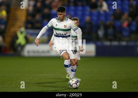 Birkenhead, Royaume-Uni. 15th mars 2022. Josh Hawkes de Tranmere Rovers en action. EFL Skybet football League Two Match, Tranmere Rovers / Harrogate Town at Prenton Park, Birkenhead, Wirral, mardi 15th mars 2022. Cette image ne peut être utilisée qu'à des fins éditoriales. Utilisation éditoriale uniquement, licence requise pour une utilisation commerciale. Aucune utilisation dans les Paris, les jeux ou les publications d'un seul club/ligue/joueur.pic par Chris Stading/Andrew Orchard sports Photography/Alamy Live News crédit: Andrew Orchard sports Photography/Alamy Live News Banque D'Images