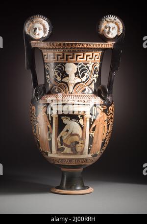 Volute-Krater avec une femme assise dans un sanctuaire. Baltimore Painter (Italie, Pouilles, vers 330-vers 310 av. J.-C.). Italie du Sud, Pouilles, vers 320 av. J.-C. Ameublement; service de chambre. Céramique rouge avec lavage rouge et jaune et blanc Banque D'Images