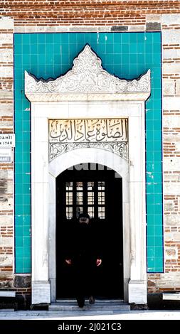 Izmir, Turquie, Turquie. 13th mars 2022. Une mosquée Konak historique dans le centre d'Izmir, Turquie, le 13 mars 2022. La mosquée a visité tous les jours par des musulmans et des touristes. (Credit image: © Idil Toffolo/Pacific Press via ZUMA Press Wire) Banque D'Images