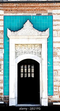 Izmir, Turquie, Turquie. 13th mars 2022. Une mosquée Konak historique dans le centre d'Izmir, Turquie, le 13 mars 2022. La mosquée a visité tous les jours par des musulmans et des touristes. (Credit image: © Idil Toffolo/Pacific Press via ZUMA Press Wire) Banque D'Images