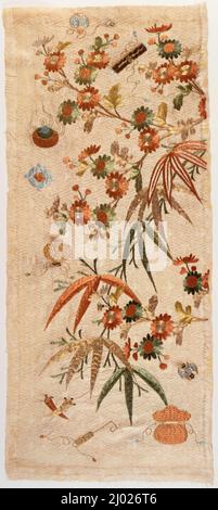 Kosode (kimono) fragment avec bambou, Chrysanthemum, et emblèmes de Good Fortune (Takaramono). Japon, période Edo (1615-1868), mi-18th siècle. Textiles. Satin de soie figuré (rinzu) avec soie et broderie de fil de soie enveloppée de papier doré Banque D'Images