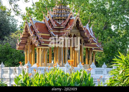 Bangkok. 15th mars 2022. Photo prise le 15 mars 2022 montre le Suan Luang Rama IX Park à Bangkok, Thaïlande. Crédit: Wang Teng/Xinhua/Alay Live News Banque D'Images