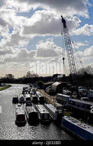 Barques à la truelle sur le Stainforth et le canal Keadby, Thorne, South Yorkshire, Angleterre, Royaume-Uni Banque D'Images