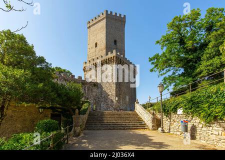 Château Norman, Erice, Trapani, Sicile, Italie, Europe Banque D'Images