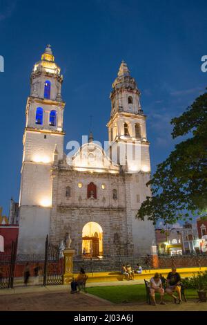 Cathédrale notre Dame de l'Immaculée conception, Vieille ville, site classé au patrimoine mondial de l'UNESCO, San Francisco de Campeche, Etat de Campeche, Mexique Banque D'Images