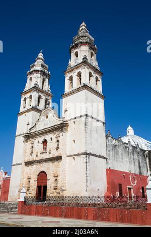 Cathédrale notre Dame de l'Immaculée conception, Vieille ville, site classé au patrimoine mondial de l'UNESCO, San Francisco de Campeche, Etat de Campeche, Mexique Banque D'Images