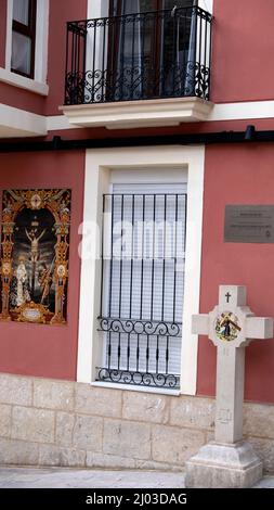 Santa Cruz est le plus vieux quartier d'Alicante sur la pente du mont Benacantil et dispose de ruelles pavées en pente Banque D'Images