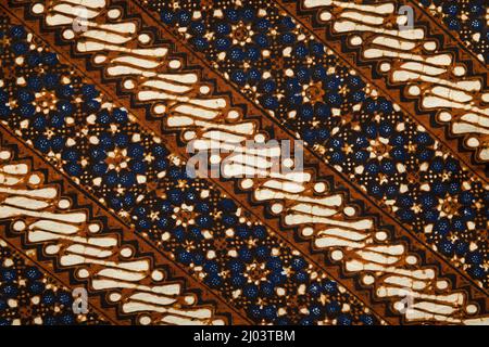 Gros plan sur les tissus de sarong de batik indonésien du début des années 1900. Tous faits à la main avec des canting et de la cire chaude dans la manière javanaise traditionnelle. Banque D'Images