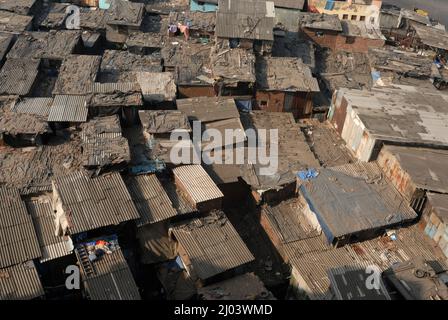 Bombay 03 2006 décembre vue aérienne des plus grands bidonvilles d'Asie Dharavi devient la destination touristique la plus populaire en Inde aujourd'hui le site du patrimoine indien de 37th Banque D'Images