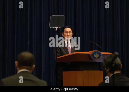 Tokyo, Tokyo, Japon. 16th mars 2022. Le Premier ministre japonais Fumio Kishida lors de sa conférence de presse à Tokyo le 16 mars 2022. (Image de crédit: © POOL via ZUMA Press Wire) Banque D'Images