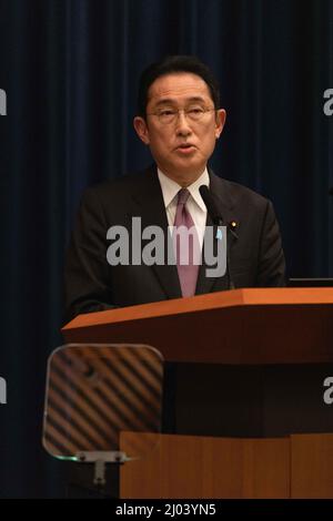 Tokyo, Tokyo, Japon. 16th mars 2022. Le Premier ministre japonais Fumio Kishida lors de sa conférence de presse à Tokyo le 16 mars 2022. (Image de crédit: © POOL via ZUMA Press Wire) Banque D'Images