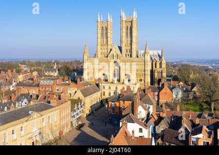 Lincoln Cathedral ou Lincoln Minster West Front Excheckr Gate Lincoln Lincolnshire Angleterre Royaume-Uni GB Europe Banque D'Images