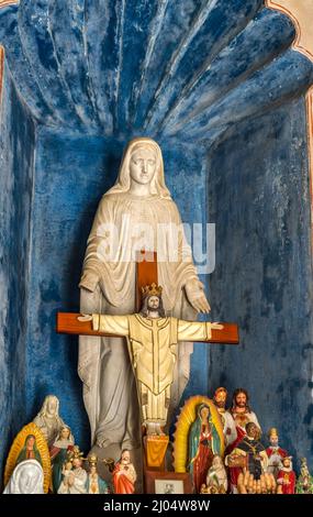 Mary Crucifix Chapel Garden Mission San Xavier del bac Eglise catholique Tuscon Arizona fondée en 1692 Banque D'Images